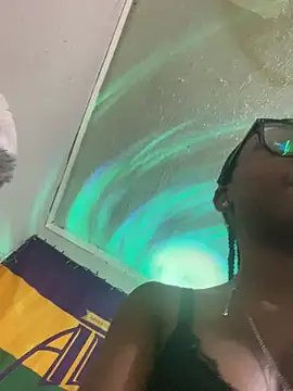 HennessyBaby21 online show from March 14, 2026, 12:33 pm