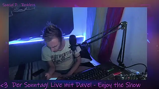 DaveLindau online show from September 28, 2025, 6:04 pm