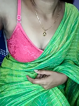 Nidhi lovely online show from October 17, 2025, 1:53 am