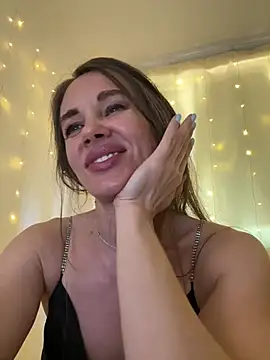 LucieMack online show from June 15, 2026, 12:49 pm