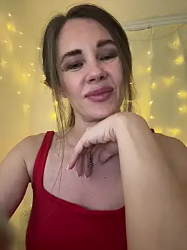Snapshot of LucieMack chatting on July 12, 2026, 5:03 pm LucieMack online show from July 12, 2026, 5:03 pm