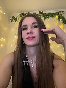 LucieMack online show from April 22, 2026, 5:31 pm