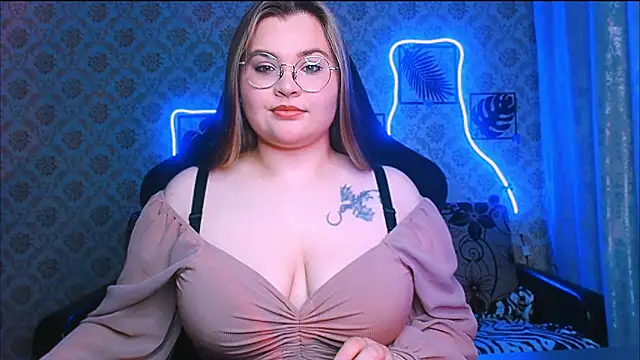 InLoveWithLife26 online show from June 25, 2026, 7:08 pm