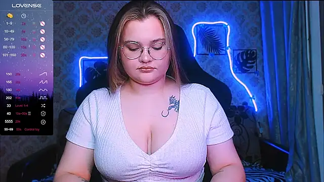 InLoveWithLife26 online show from May 8, 2026, 6:23 pm