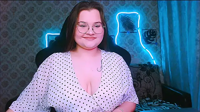 InLoveWithLife26 online show from February 25, 2026, 7:36 pm