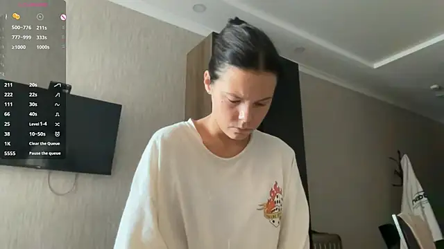 MaydaCornwall online show from September 11, 2025, 5:18 am