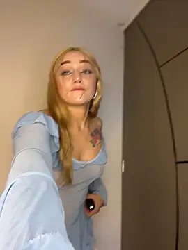 Sara Sophia420 online show from May 3, 2026, 6:51 am