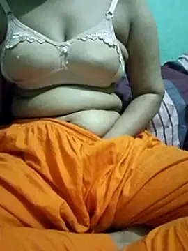 Snapshot of Maria_Mahi chatting on February 14, 2026, 4:23 am Maria Mahi online show from February 14, 2026, 4:23 am