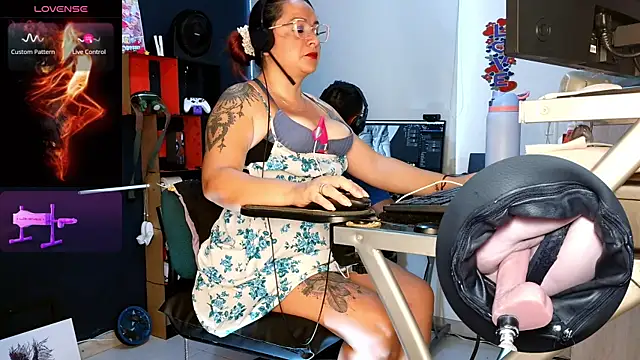 leidydi223 online show from July 24, 2026, 8:38 pm