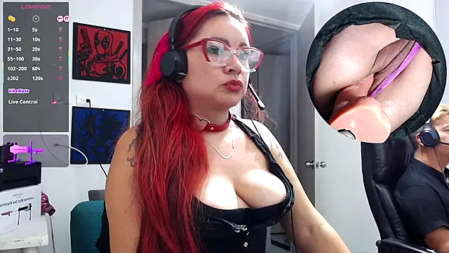 leidydi223 online show from November 12, 2025, 2:26 am