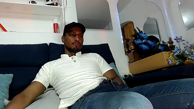 Snapshot of ElCaballeroNegro24 chatting on March 14, 2026, 2:28 am ElCaballeroNegro24 online show from March 14, 2026, 2:28 am