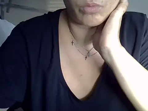 ITALIANASISIXX online show from July 23, 2026, 5:49 am