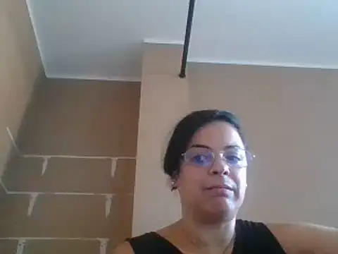 ITALIANASISIXX online show from July 5, 2026, 7:37 am