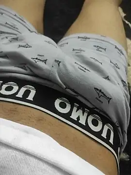 Snapshot of rayane7xx chatting on January 17, 2026, 1:37 pm rayane7xx online show from January 17, 2026, 1:37 pm