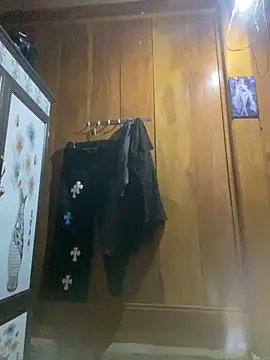 Lai005 online show from September 15, 2025, 8:20 pm