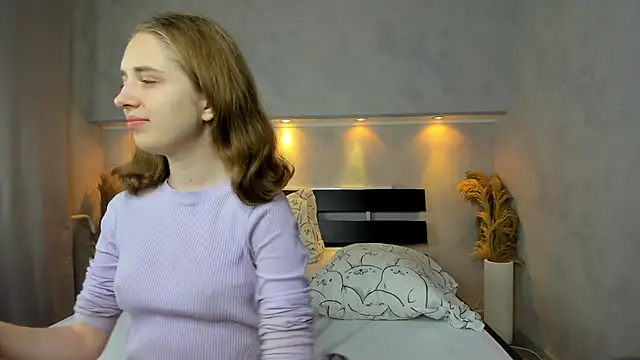 Camilla Kelly online show from September 28, 2025, 12:17 am