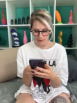 Snapshot of TheRealJessyLey chatting on May 16, 2026, 10:36 am TheRealJessyLey online show from May 16, 2026, 10:36 am
