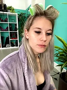 TheRealJessyLey online show from October 3, 2025, 9:11 am