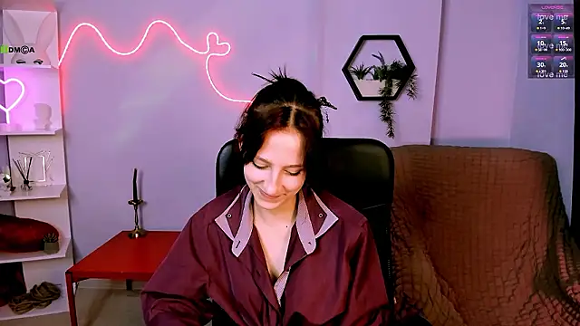 lau ra queen online show from February 4, 2026, 2:50 am