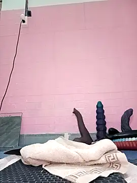 Rose 194 online show from November 28, 2025, 6:02 am