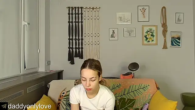 daddyonlyloveme online show from November 2, 2025, 9:09 pm