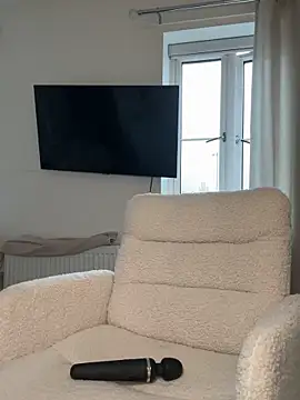 AriannaIsabellax online show from November 10, 2025, 12:10 pm