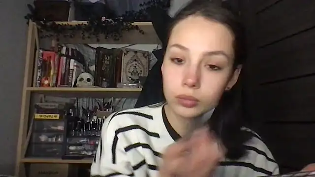 Yuna5343 online show from February 9, 2026, 8:18 pm