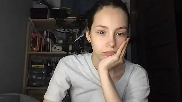 Yuna5343 online show from February 25, 2026, 8:52 pm