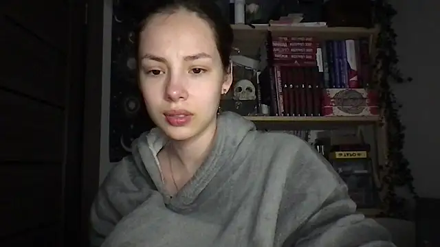 Yuna5343 online show from May 6, 2026, 8:46 pm