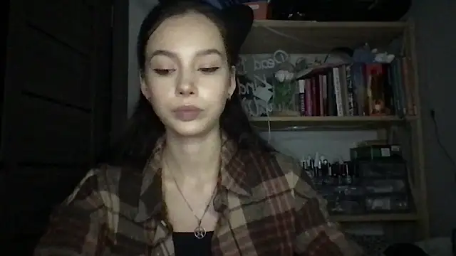 Yuna5343 online show from September 13, 2025, 9:15 pm