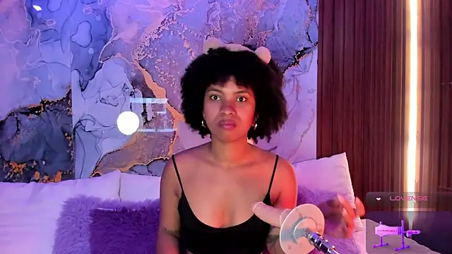 Lolalewis777 online show from November 11, 2025, 6:14 pm