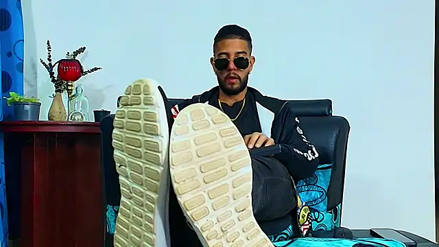 DaveSoldier online show from October 12, 2025, 4:14 am