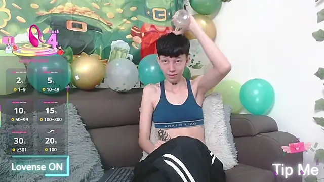 LiamBrown09 online show from March 13, 2026, 7:52 pm