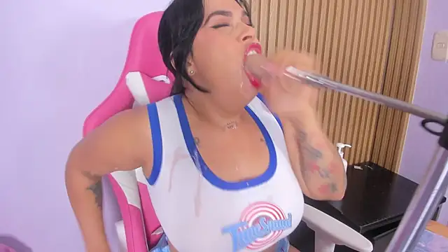 miathonson769 online show from July 30, 2026, 11:04 pm