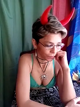 Lulypsicologasexual online show from November 4, 2025, 4:22 pm