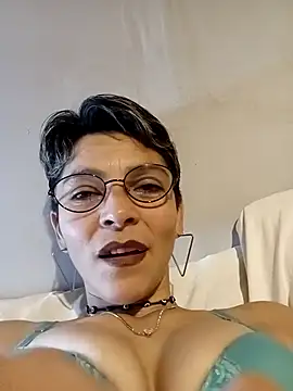 Lulypsicologasexual online show from February 28, 2026, 11:15 pm