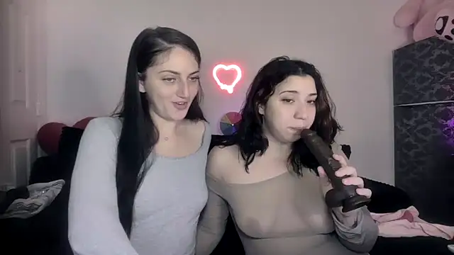 Snapshot of torithequeen chatting on February 9, 2026, 2:48 pm torithequeen online show from February 9, 2026, 2:48 pm