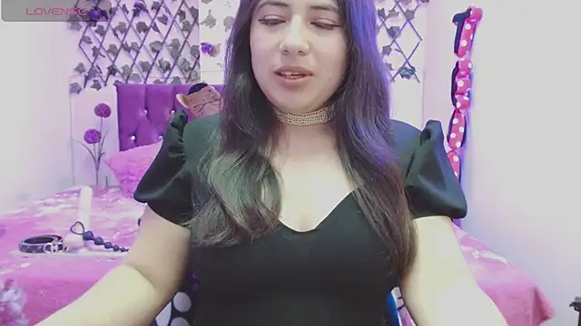 Estrella  sex online show from September 23, 2025, 9:44 pm