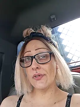 Splash Queen420 online show from August 8, 2026, 6:37 pm