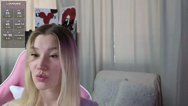  Anna Nolan  online show from September 16, 2025, 6:47 am