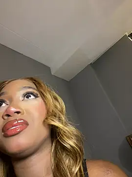 alisonn moon online show from July 25, 2026, 8:37 pm