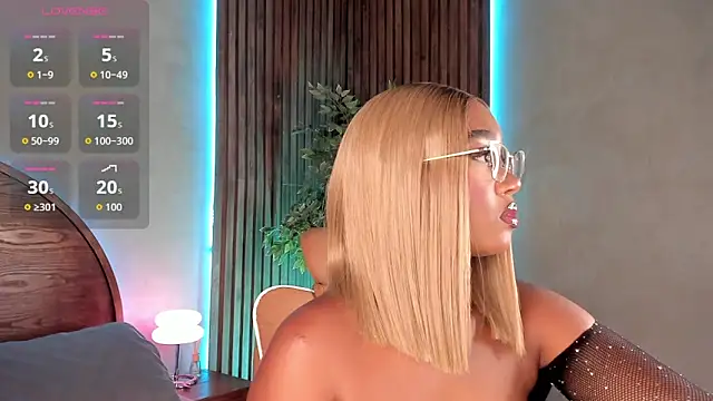 alisonn moon online show from November 12, 2025, 10:57 pm