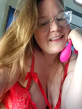 Snapshot of Love86Emily chatting on March 4, 2026, 1:30 pm Love86Emily online show from March 4, 2026, 1:30 pm