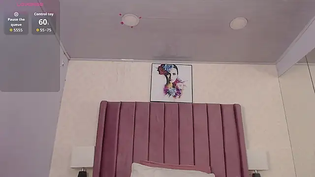 AriannaAdames online show from June 20, 2026, 1:49 pm