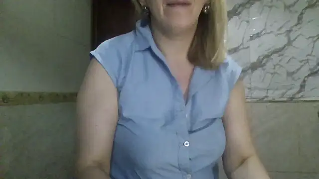 MiyaHottie online show from July 24, 2026, 8:10 am