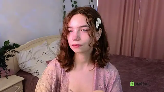 Evi Brook online show from September 29, 2025, 12:33 pm