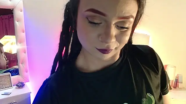 elapetitie online show from October 17, 2025, 3:10 am