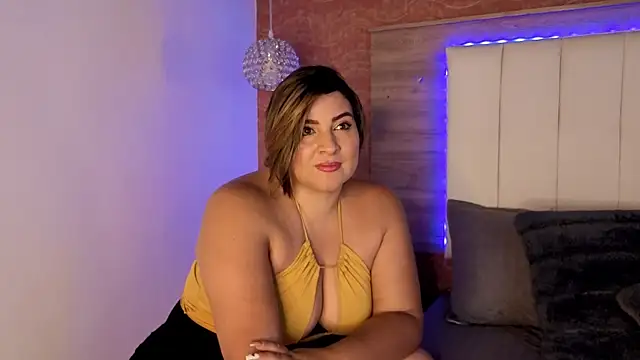 AgnesIvanova online show from July 21, 2026, 6:42 pm