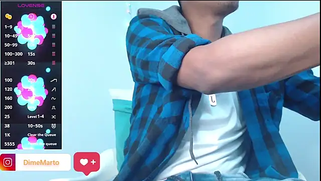 Snapshot of mike_black_22 chatting on March 8, 2026, 5:27 pm mike black 22 online show from March 8, 2026, 5:27 pm