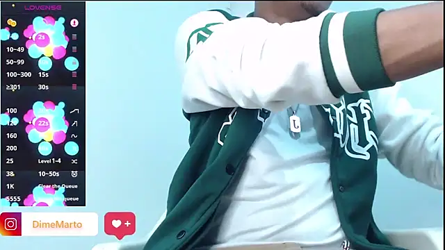 Snapshot of mike_black_22 chatting on February 6, 2026, 2:46 pm mike black 22 online show from February 6, 2026, 2:46 pm